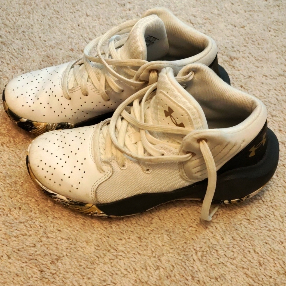 Kids Basketball Shoes